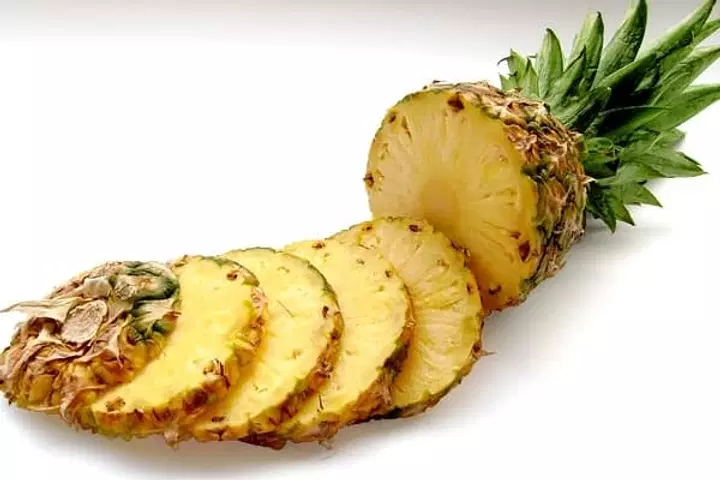 Manger de l'ananas pour supprimer la graisse du ventre 