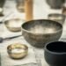 Massage : les bols tibétains au service de notre bien-être 17 stainless steel bowl on white table cloth
