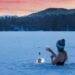 Mieux dormir : respiration Wim Hof, contrôle de l'anxiété et aliments clés 7 woman in black bikini top holding clear plastic bottle on water
