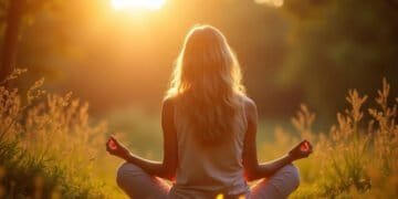Fibromyalgie symbolique : douleur de vivre 2 Silhouette d'une personne en paix dans la nature — fibromyalgie symbolique douleur